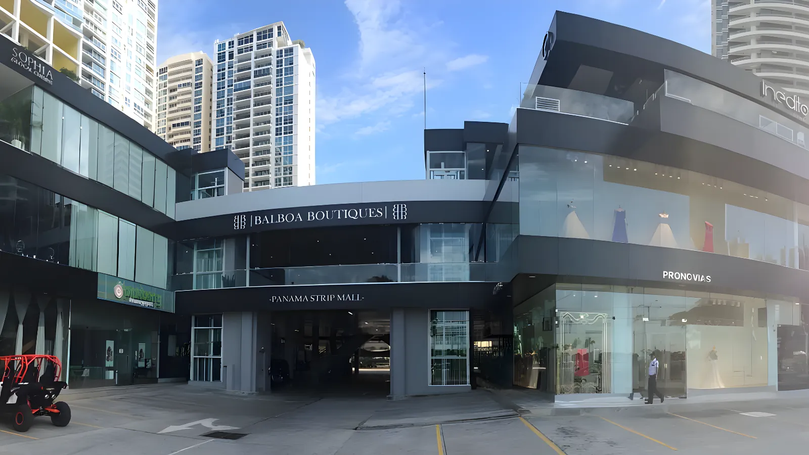 Balboa Boutiques - Local A-108