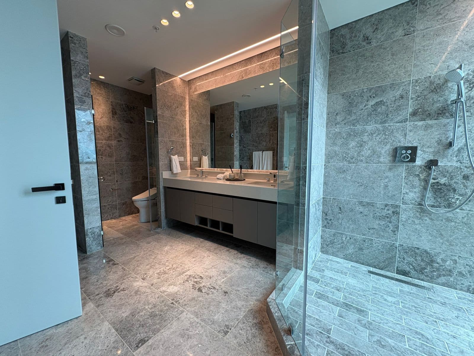 Pacific Point - Torre 400 B Tipico - 24B Modelo - Miniatura 2