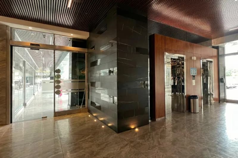 Sunset Strip - Local 11 - Miniatura 2