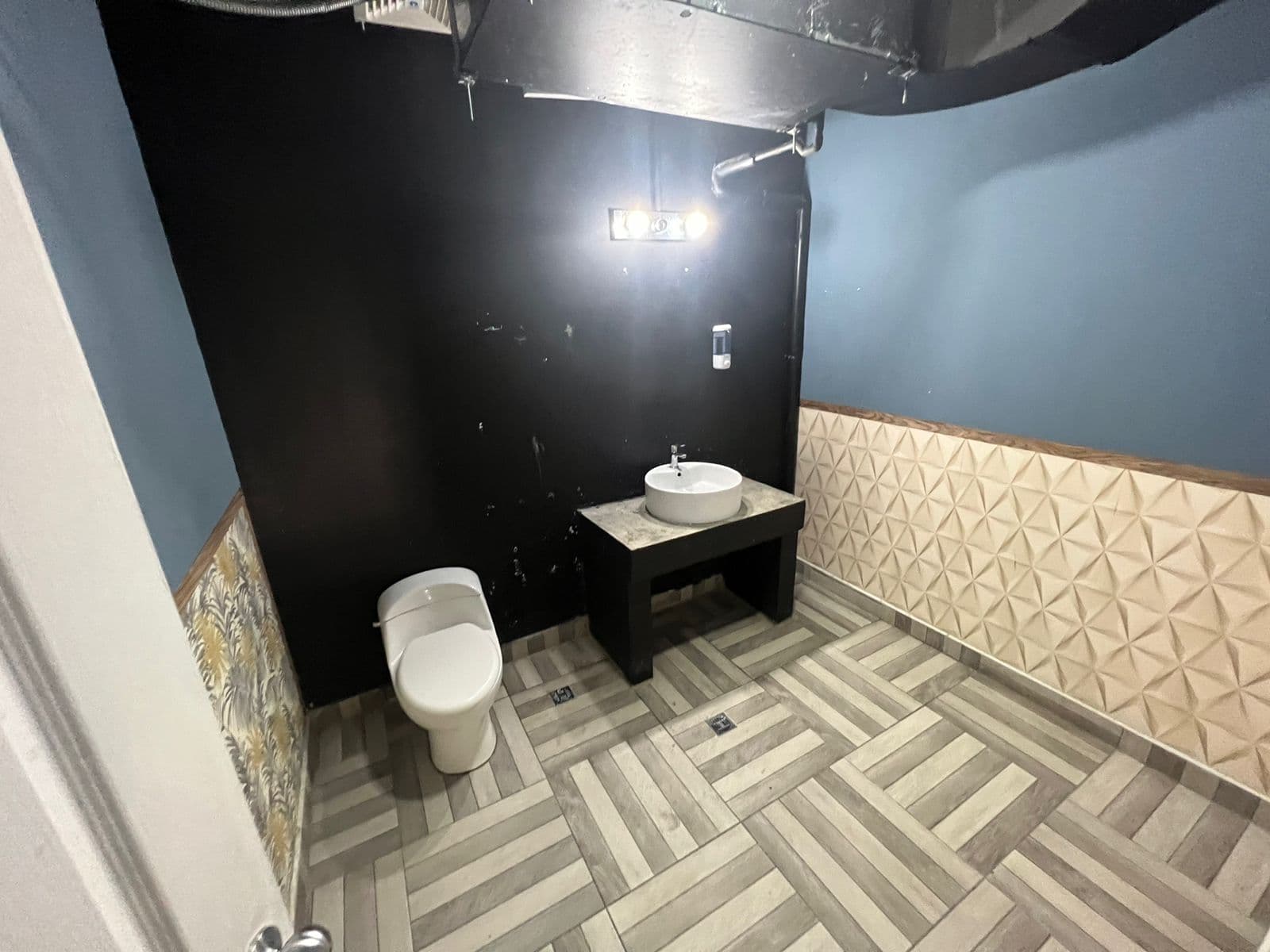 The Towers Business Plaza - Local Planta Baja en Alquiler - Miniatura 7