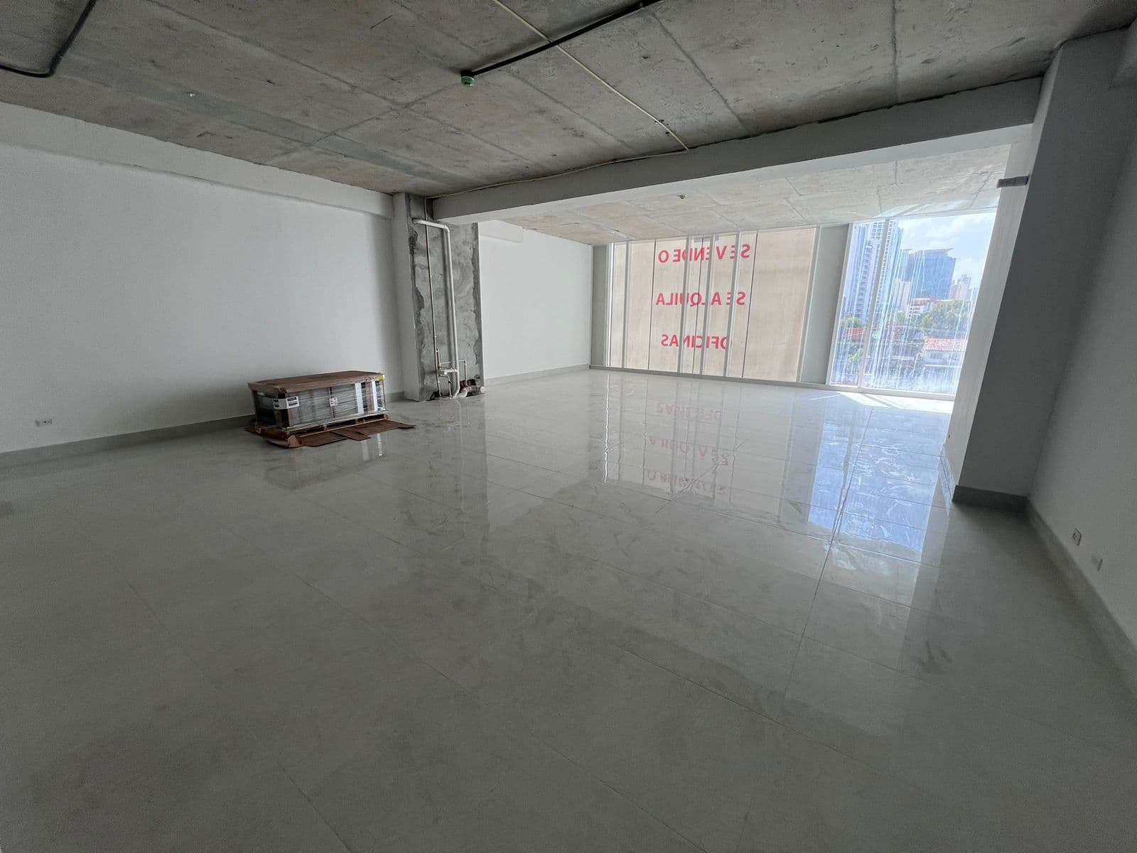 The Towers Business Plaza - Local 2A Nivel 2 en Alquiler - Miniatura 2