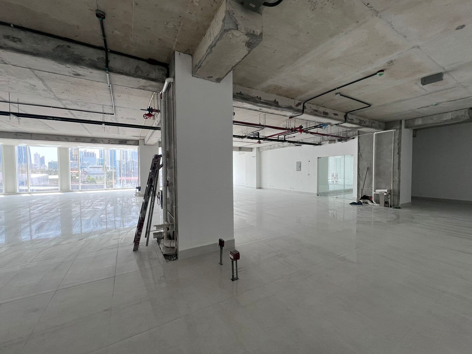 The Towers Business Plaza - Local 2A Nivel 2 en Alquiler - Miniatura 5