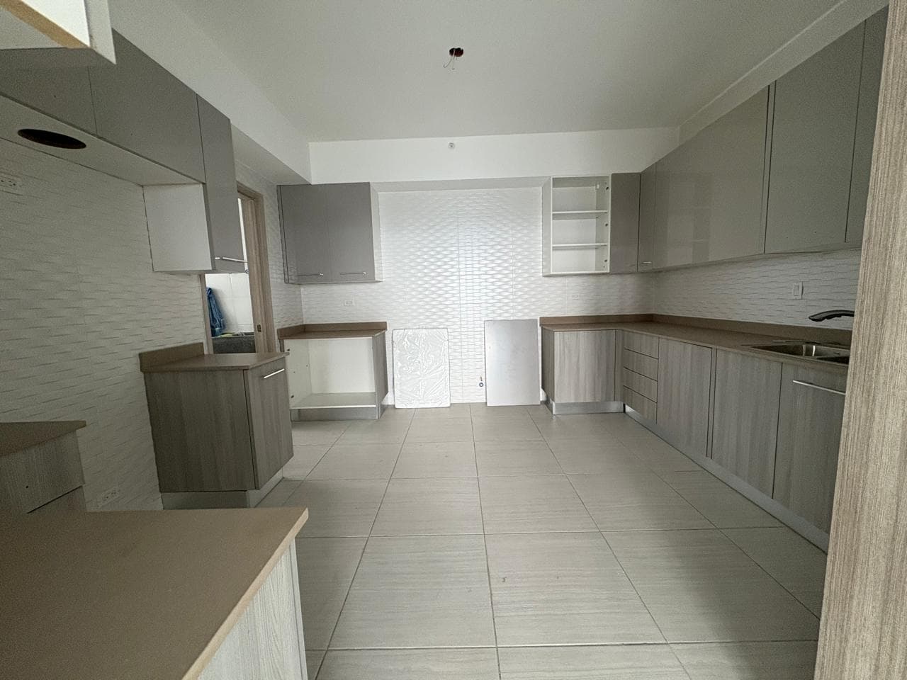 The Towers Residences - Apto. 28 B Torre 100 - Miniatura 3