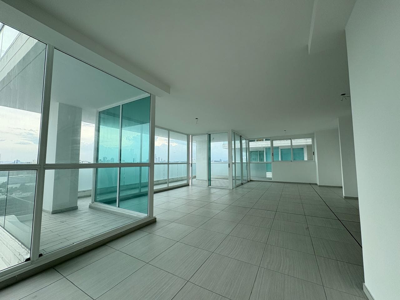 The Towers Residences - Apto. 28 B Torre 100 - Miniatura 2