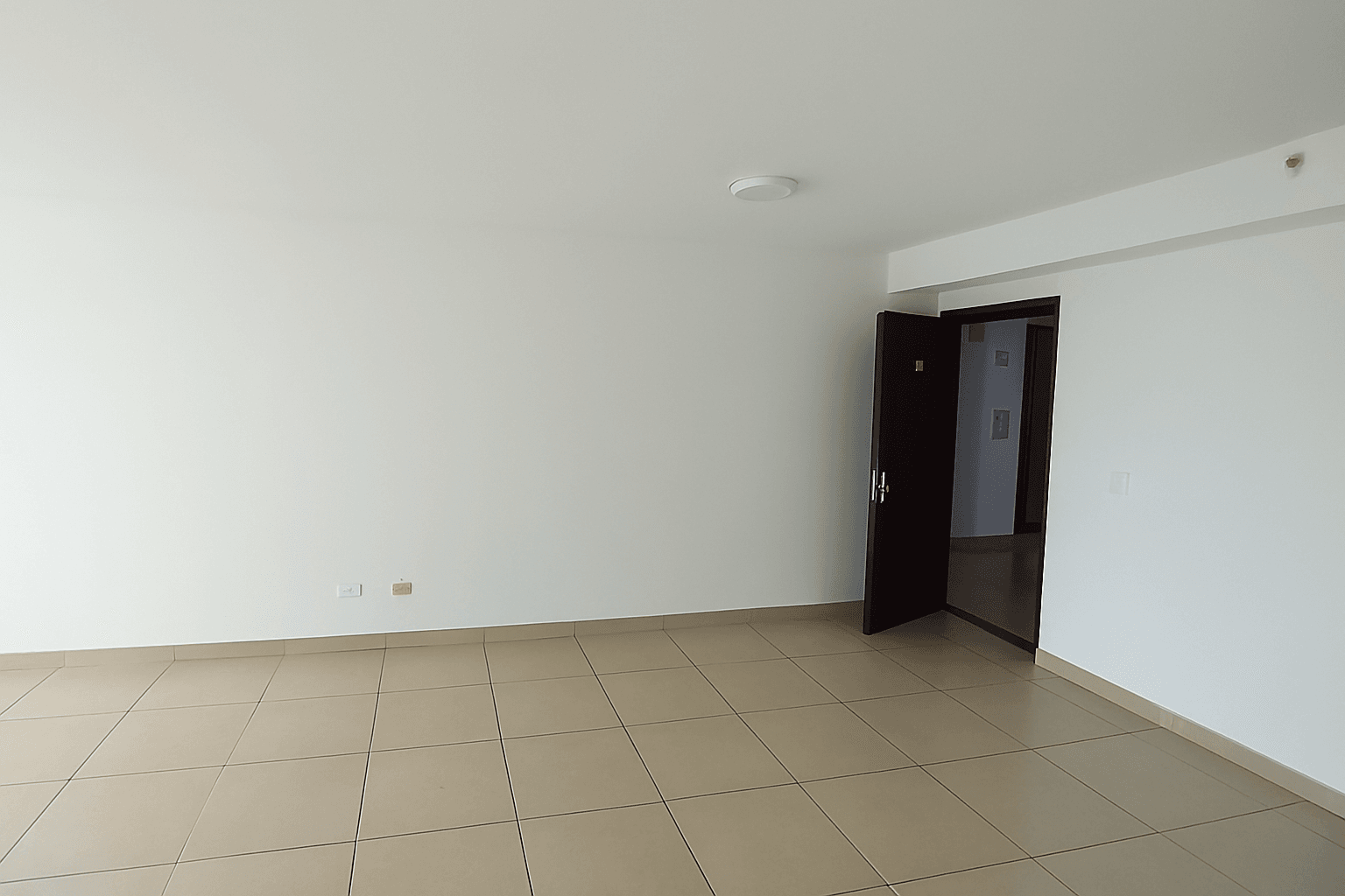 Kings Park - Torre 500, Apto 10-B