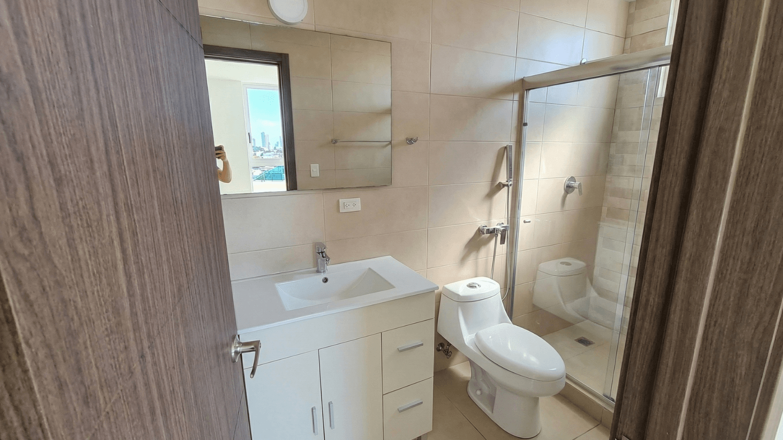 Kings Park - Torre 500, Apto 3-B - Miniatura 4