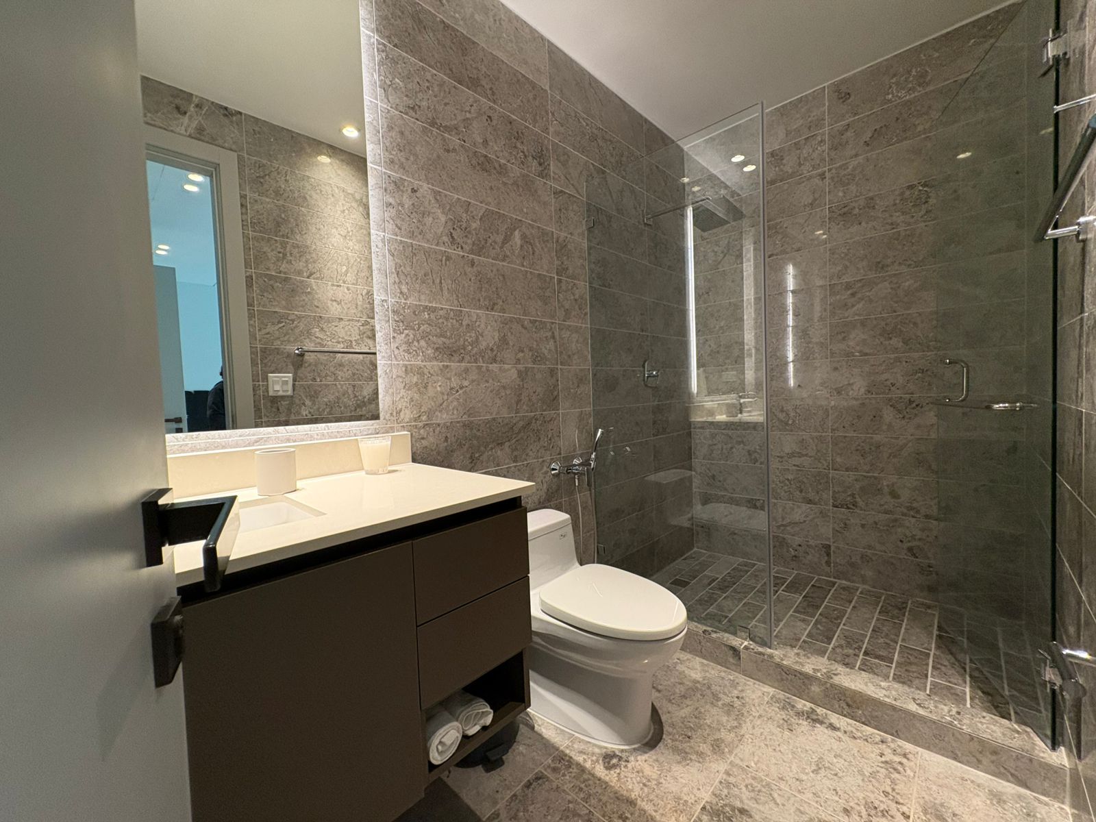 Pacific Point - Torre 400 B Tipico - 24B Modelo - Miniatura 4