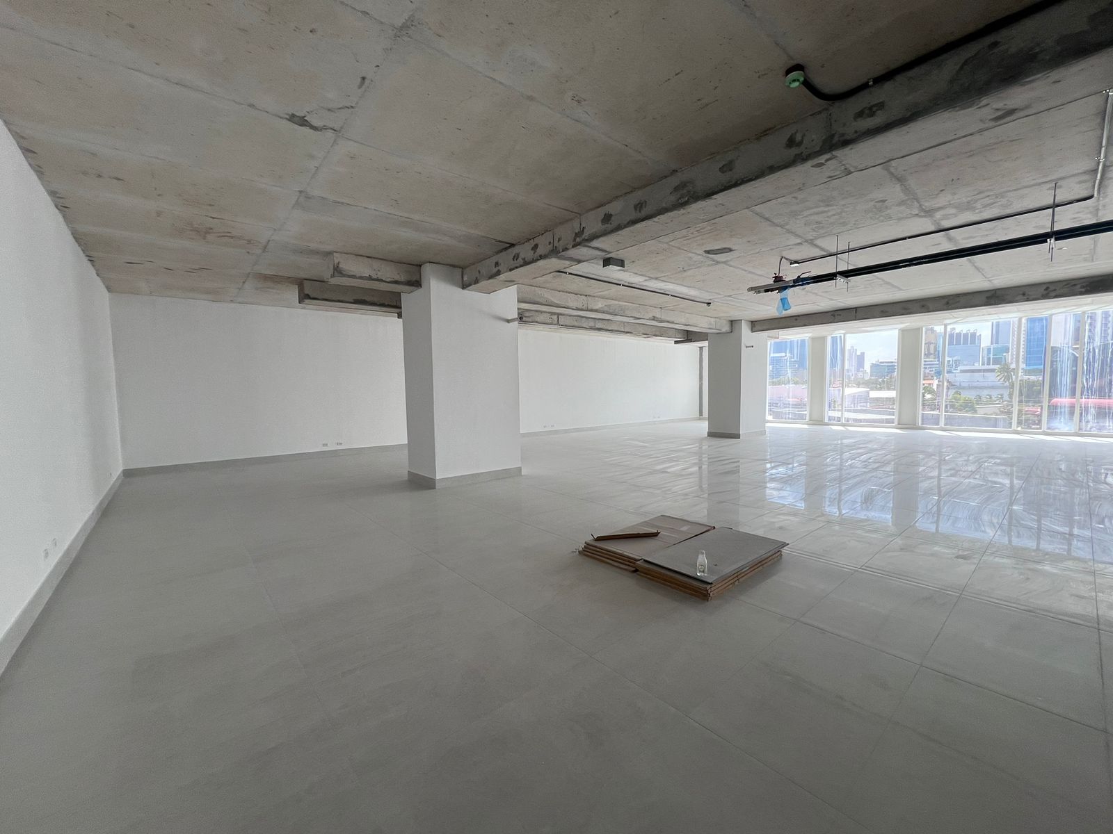 The Towers Business Plaza - Local 2A Nivel 2 en Alquiler - Miniatura 3